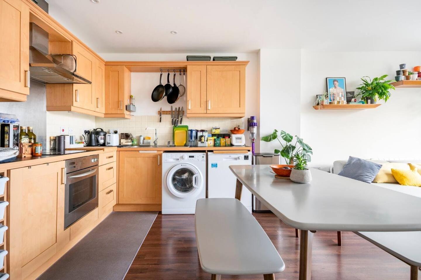 Vibrant & Modern 1Bd Flat - Hackney Appartement Londen Buitenkant foto